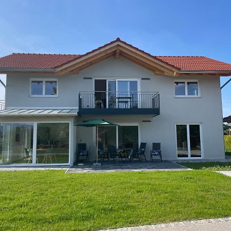 Appartamento Neubau Gruener Wolpertinger Designwhg 106Qm Barrierefrei Breitbrunn am Chiemsee Esterno foto
