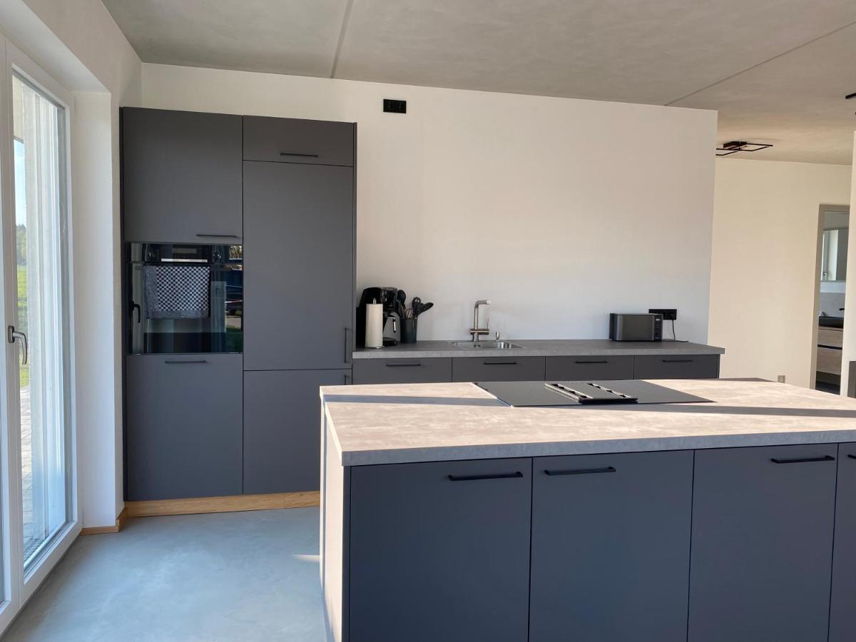 Appartamento Neubau Gruener Wolpertinger Designwhg 106Qm Barrierefrei Breitbrunn am Chiemsee Esterno foto