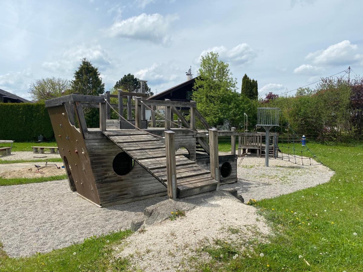 Appartamento Neubau Gruener Wolpertinger Designwhg 106Qm Barrierefrei Breitbrunn am Chiemsee Esterno foto
