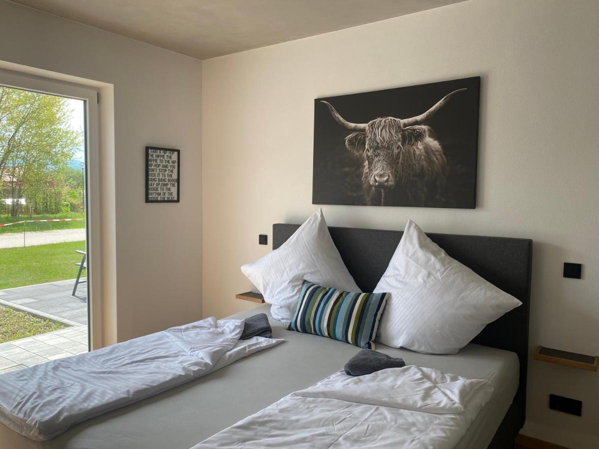 Appartamento Neubau Gruener Wolpertinger Designwhg 106Qm Barrierefrei Breitbrunn am Chiemsee Esterno foto