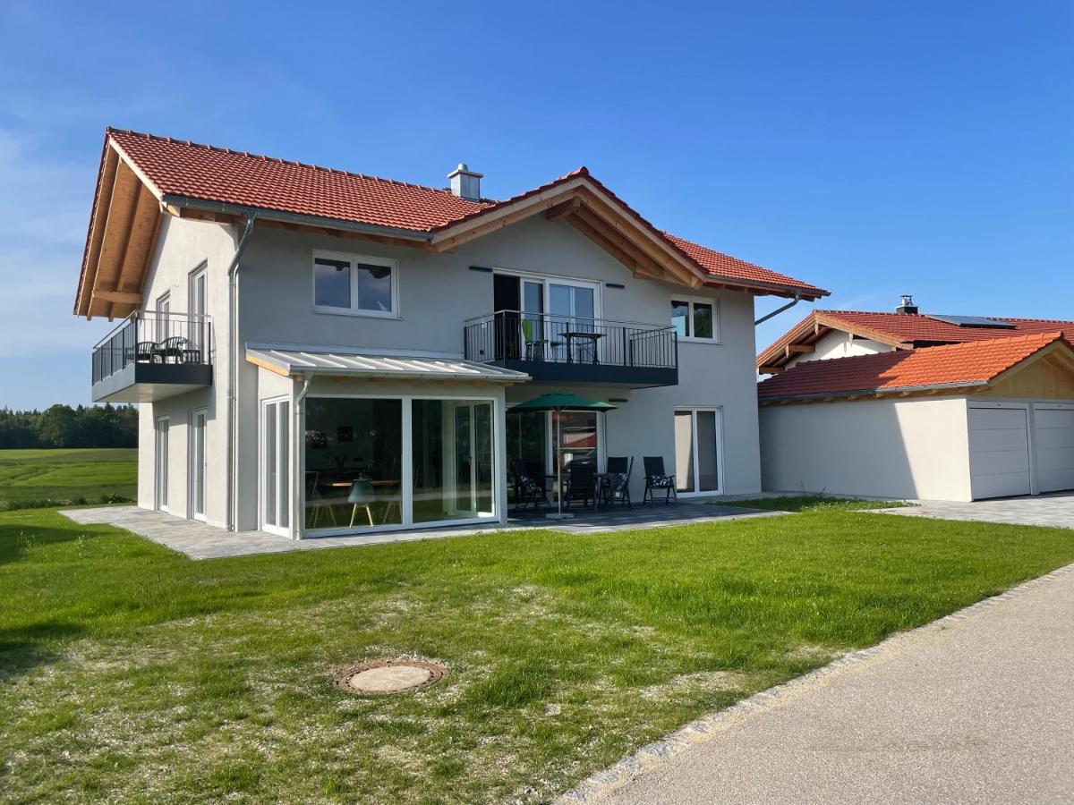 Appartamento Neubau Gruener Wolpertinger Designwhg 106Qm Barrierefrei Breitbrunn am Chiemsee Esterno foto