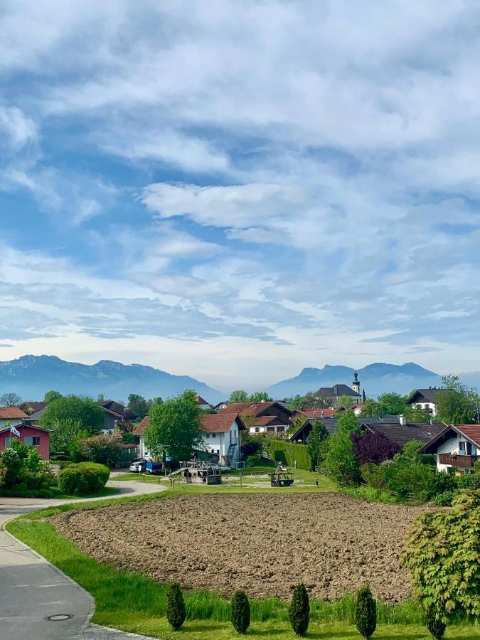 Appartamento Neubau Gruener Wolpertinger Designwhg 106Qm Barrierefrei Breitbrunn am Chiemsee Esterno foto