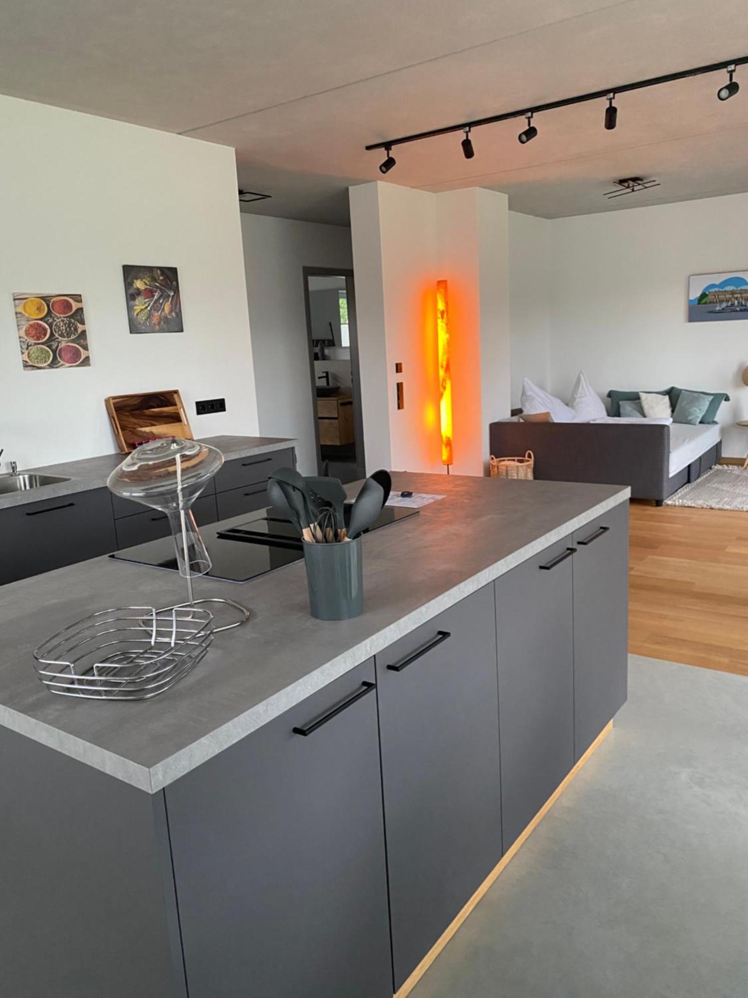 Appartamento Neubau Gruener Wolpertinger Designwhg 106Qm Barrierefrei Breitbrunn am Chiemsee Esterno foto