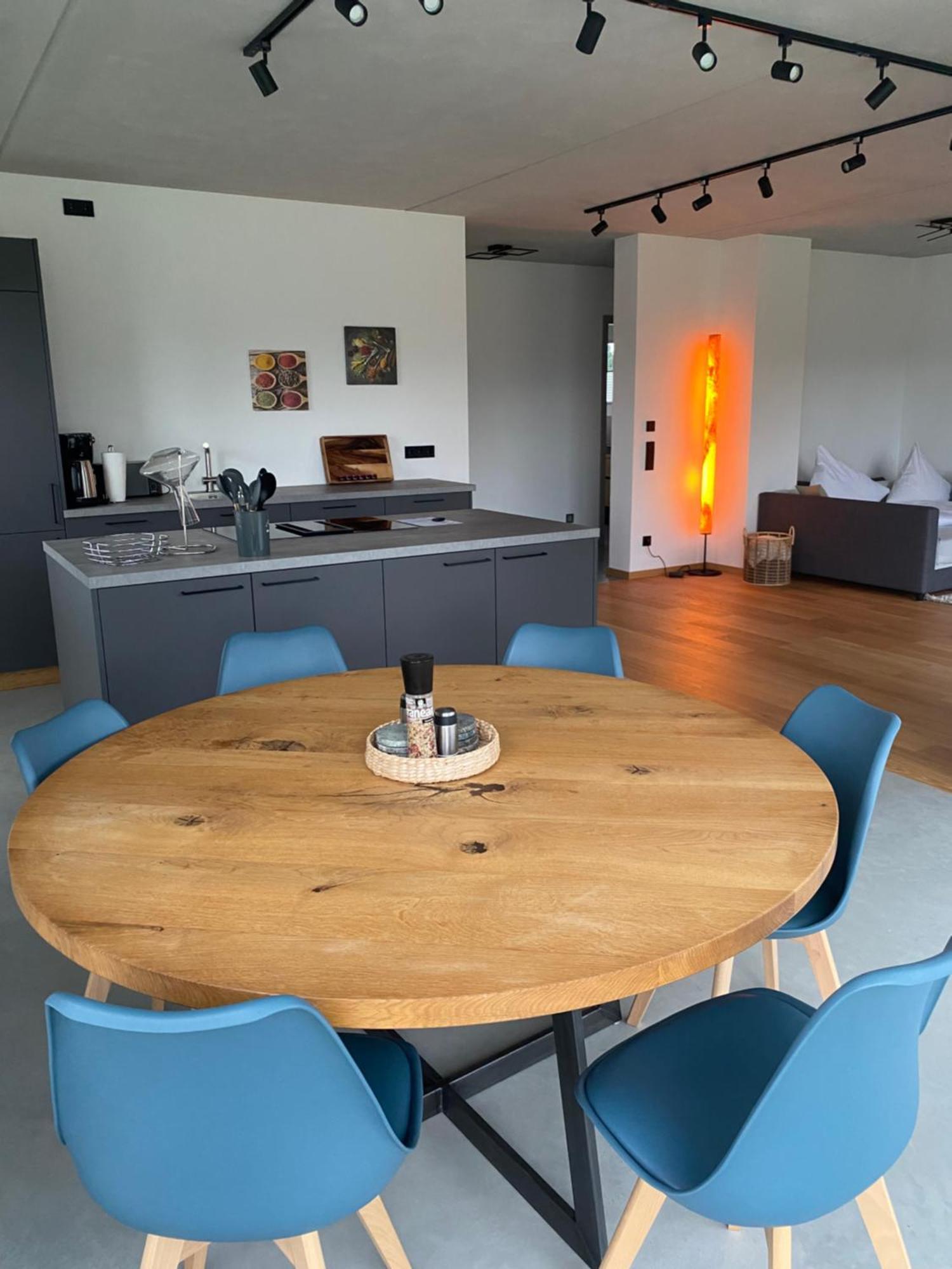 Appartamento Neubau Gruener Wolpertinger Designwhg 106Qm Barrierefrei Breitbrunn am Chiemsee Esterno foto